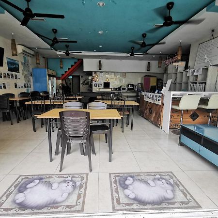 Halo Hostel Kota Kinabalu Esterno foto