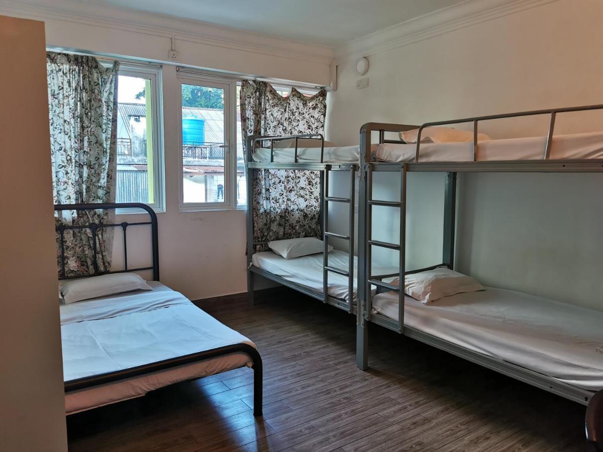 Halo Hostel Kota Kinabalu Esterno foto