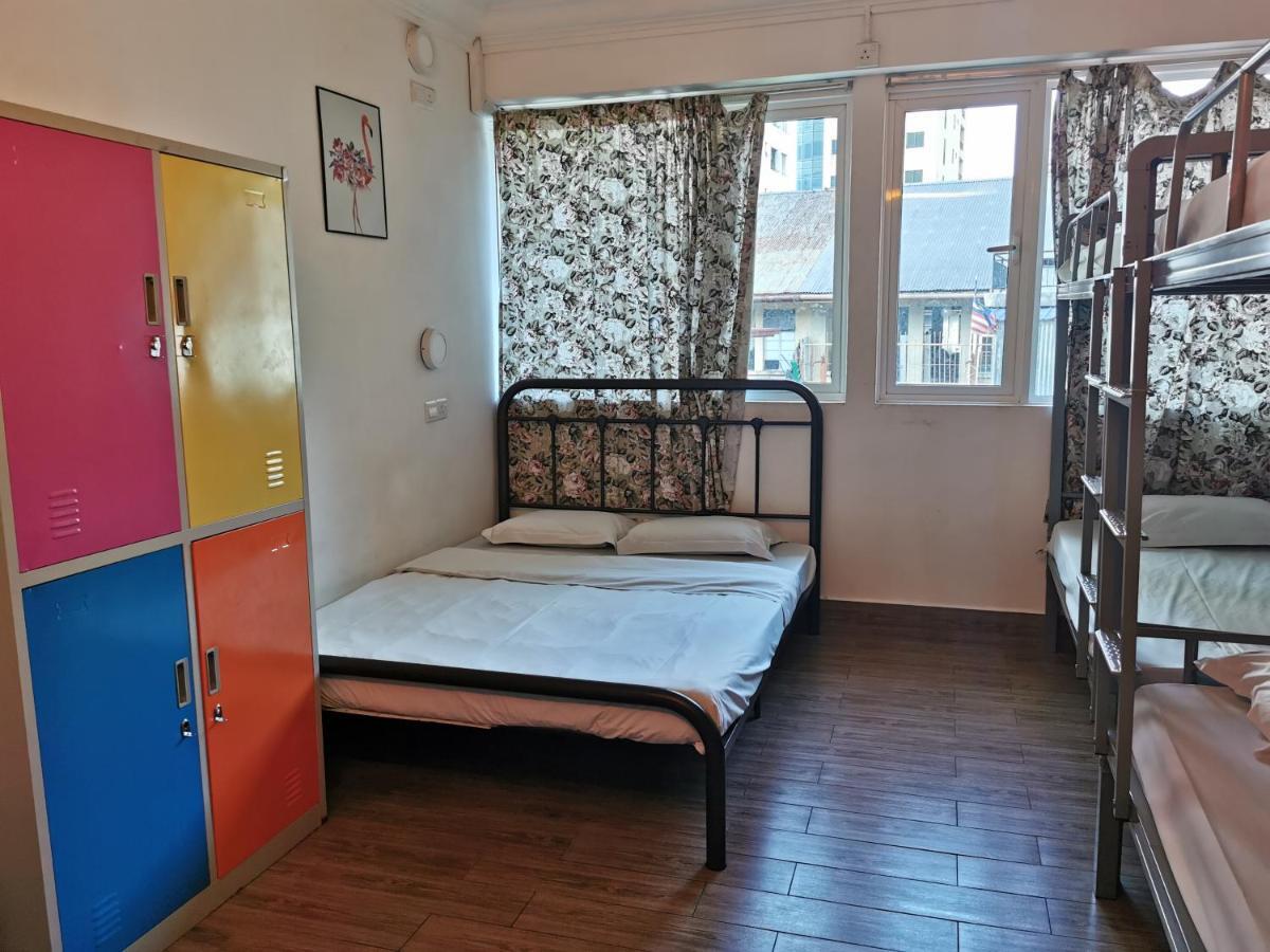 Halo Hostel Kota Kinabalu Esterno foto